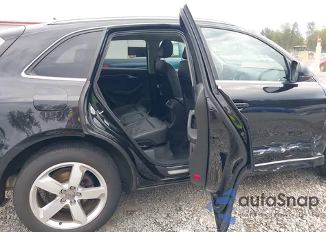 2012 Audi Q5 2.0T Premium z USA, uszkodzony, nr VIN WA1LFAFP6CA107617